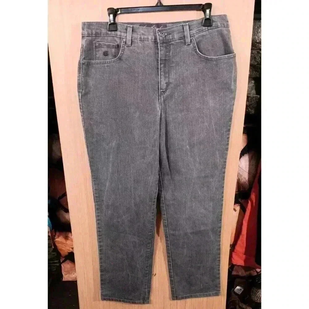 Gloria Vanderbilt‎ (14) Amanda Jeans Gray Wash W/Stretch Straight Leg High Rise